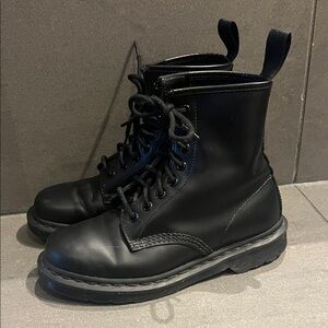 Dr. Martens 1460 MONO SMOOTH LEATHER LACE UP BOOTS